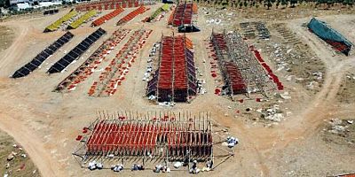 Gaziantep'te, kavurucu sıcakta 'kurutmalık' mesaisi