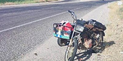 Gaziantep'te motosiklet devrildi: 3 yaralı