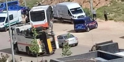 Gaziantep'te otomobil ile otobüs çarpıştı: 1 ölü, 1 yaralı