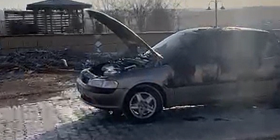 Gaziantep'te park halindeki araç kundaklandı