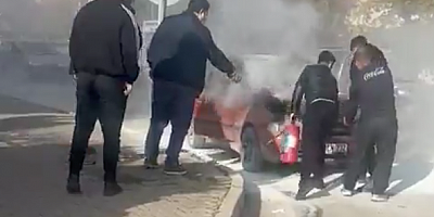 Gaziantep’te Seyir Halindeki Araç Alev Aldı: Vatandaşlar Alevlere Müdahale Etti