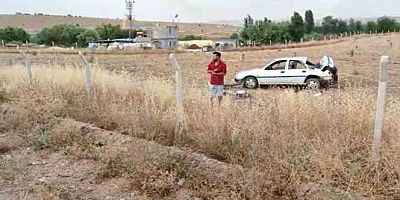 Gaziantep'te yoldan çıkan otomobil tarlaya uçtu: 1 yaralı