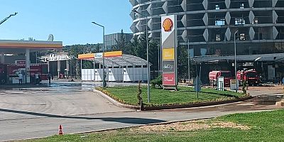 Gaziantep’teki otel yangının petrol istasyonuna sıçramaması için önlem alındı