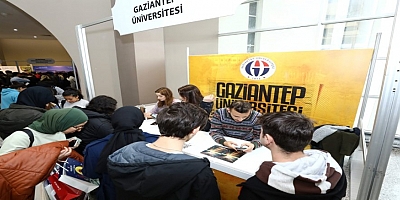 Gaziantep üniversite bölüm tanıtım ve kariyer Fuarı'na yoğun ilgi