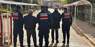 Husumetlilerini bıçakla yaralayan 3 şahsı jandarma yakaladı