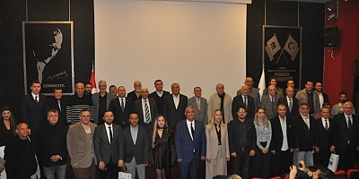 Uygarlığın öncülerine teşekkür plaketi!