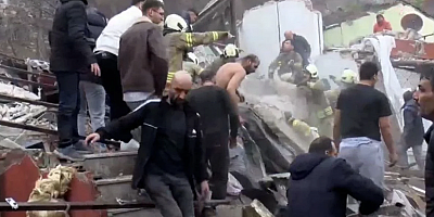 İstanbul Fatih'te bina çöktü! Enkaz altında kalanlar var