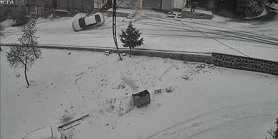 Kar Kazaya Neden Oldu