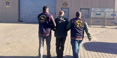Kesinleşmiş 12 yıl cezayla aranan uyuşturucu tacirini jandarma yakaladı
