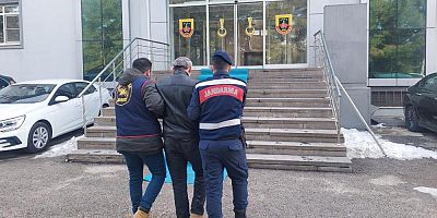 Kesinleşmiş 25 yıl cezayla aranan şüpheliyi jandarma yakaladı