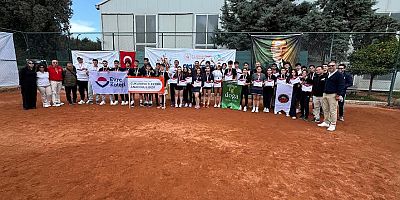 Kortların Şampiyonu Gaziantep Kolej Vakfı Türkiye Finallerinde!