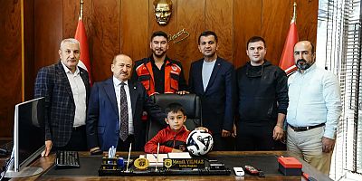 Minik Depremzede Gaziantep FK'ya konuk oldu