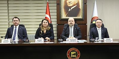 MOBİLYA SEKTÖRÜNÜN SORUNLARI VE GELECEĞİ GSO’DA KONUŞULDU