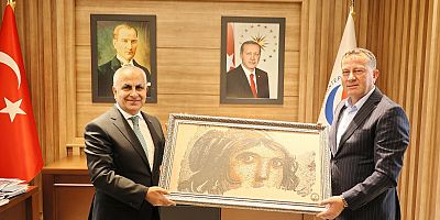 NİZİP BELEDİYE BAŞKANI ALİ DOĞAN’DAN GAÜN REKTÖRÜ PROF. DR. DOĞAN’A ZİYARET