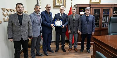 Nizip İmam Hatip Derneği’nden Yönetim Kurulu BaşkanımızMehmet Özyurt’a Teşekkür Plaketi