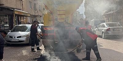 Nizip’te deforme olan yollar onarılıyor