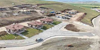 Nurdağı'nda köy evleri hızla tamamlanıyor