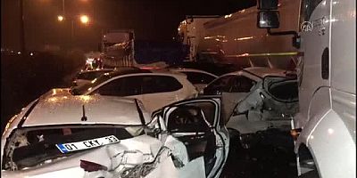 Nurdağı'nda Zincirleme Trafik Kazasında 8 Kişi Yaralandı