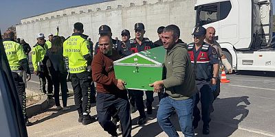 Otomobille çarpışan kamyonet ters döndü: 1 ölü, 1 yaralı