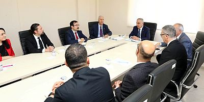 REKTÖR PROF. DR. DOĞAN, AKADEMİK DEĞERLENDİRME TOPLANTISINDA