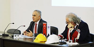 REKTÖR PROF. DR. DOĞAN ÜNİVERSİTEMİZİ DAHA İLERİYE TAŞIMAK İÇİN BİRLİKTE ÇALIŞMALIYIZ