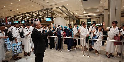 ŞAHİNBEY BELEDİYESİ 175 ÖĞRENCİYİ UMREYE UĞURLADI