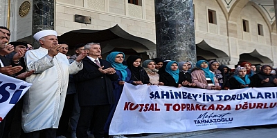 ŞAHİNBEY BELEDİYESİ 177 ÖĞRENCİYİ UMREYE UĞURLADI