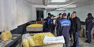 ŞAHİNBEY BELEDİYESİ’NDEN SIKI DENETİM: 600 KİLOGRAM PATATES CİPSİ İMHA EDİLDİ