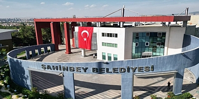 Şahinbey, Cumhuriyet’in 100. yılında ilçeyi Türk Bayraklarıyla donatıyor