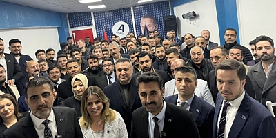 Şahinbey’de Anahtar Parti Rüzgârı: 100 Yeni Üye ile Gövde Gösterisi!