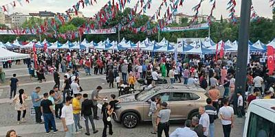 ŞAHİNBEY'DEN YENİ REKOR: İKİ GÜNDE 12.527 ÜNİTE KAN BAĞIŞI