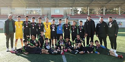 ŞEHİTKAMİL'İN GENÇ KRAMPONLARI GAZİANTEP'İ TÜRKİYE ŞAMPİYONASI'NDA TEMSİL EDECEK