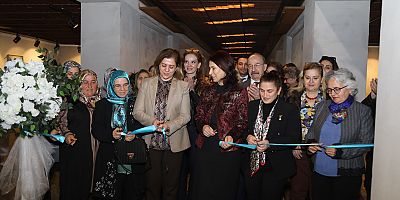 SERGİ, ZİYARETÇİLERİNİ TARİHSEL BİR YOLCULUĞA DAVET EDİYOR