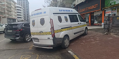 SON DAKİKA! Kuyumcuya maskeli soygun! 1 polis yaralı