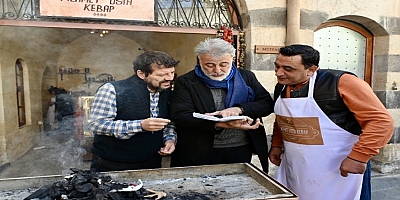 SONRADAN GURME FİLMİ OYUNCULARI GAZİANTEP’E DOYAMADI