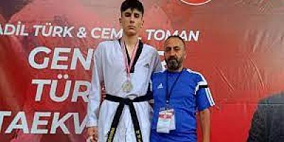 TAEKWONDO ŞAMPİYONASINA ŞAHİNBEY DAMGASI