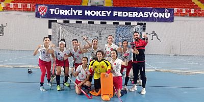 THF Süper Lig Birinci Etap Lideri Polisgücü Kadın Hokey Takımı