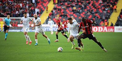 Trendyol Süper Lig: Gaziantep FK: 0 - Bodrum FK: 0 (İlk yarı)