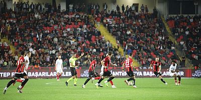 Trendyol Süper Lig: Gaziantep FK: 3 - Antalyaspor: 2 (Maç sonucu)