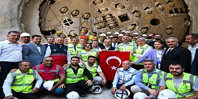 TÜRKİYE’NİN EN UZUN DEMİRYOLU TÜNELİNDE IŞIK GÖRÜNDÜ