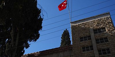 Türk bayrağının göndere çekilmesiyle yeniden faaliyete geçti