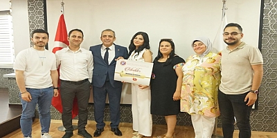 YENİ MESLEĞE GİREN MUHASEBECİLER RUHSATLARINI ALDILAR