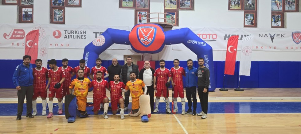 Volkan Group Hokey Takımı Süper Lig Final Yolunda